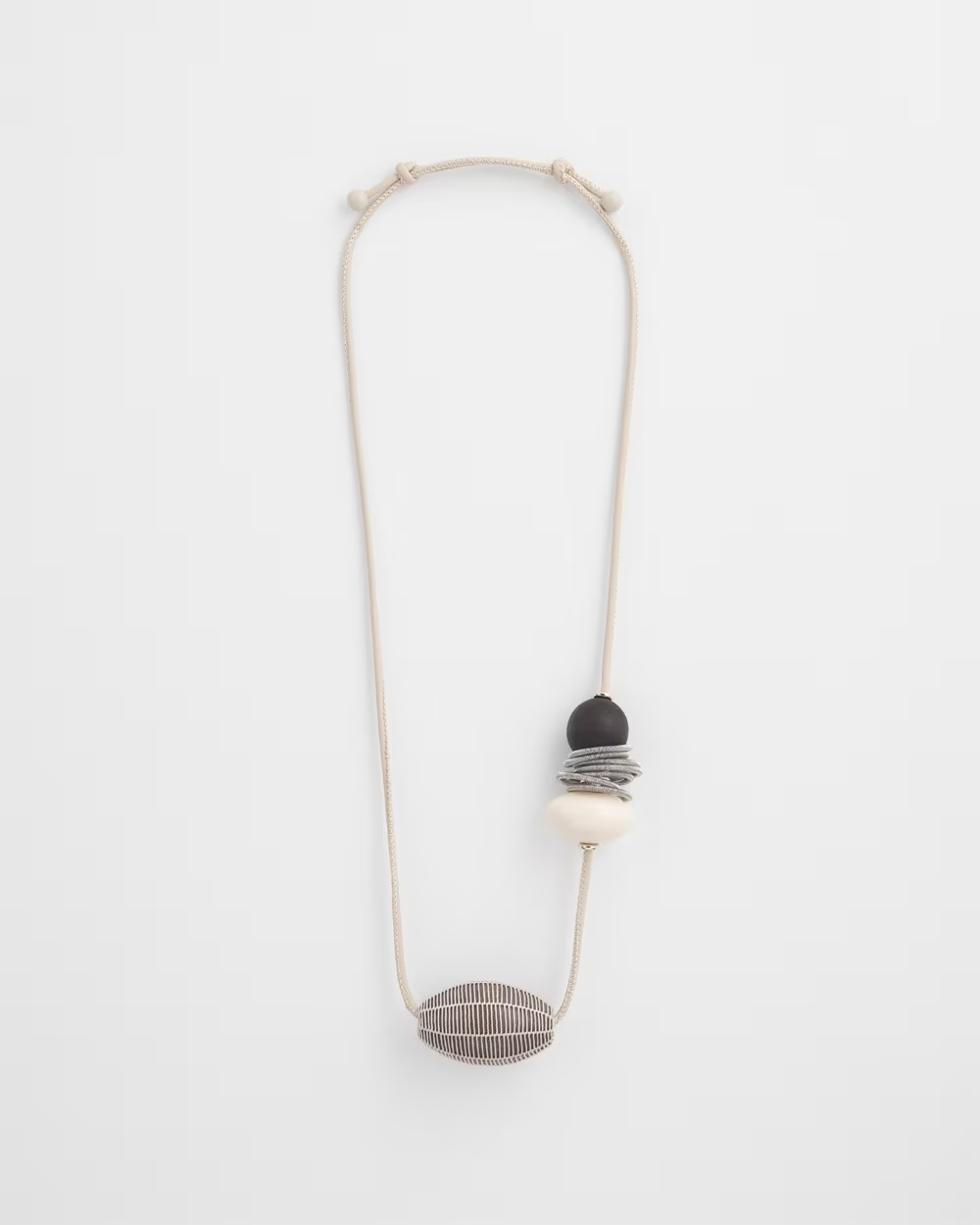 CHICO'S ADJUSTABLE PENDANT NECKLACE