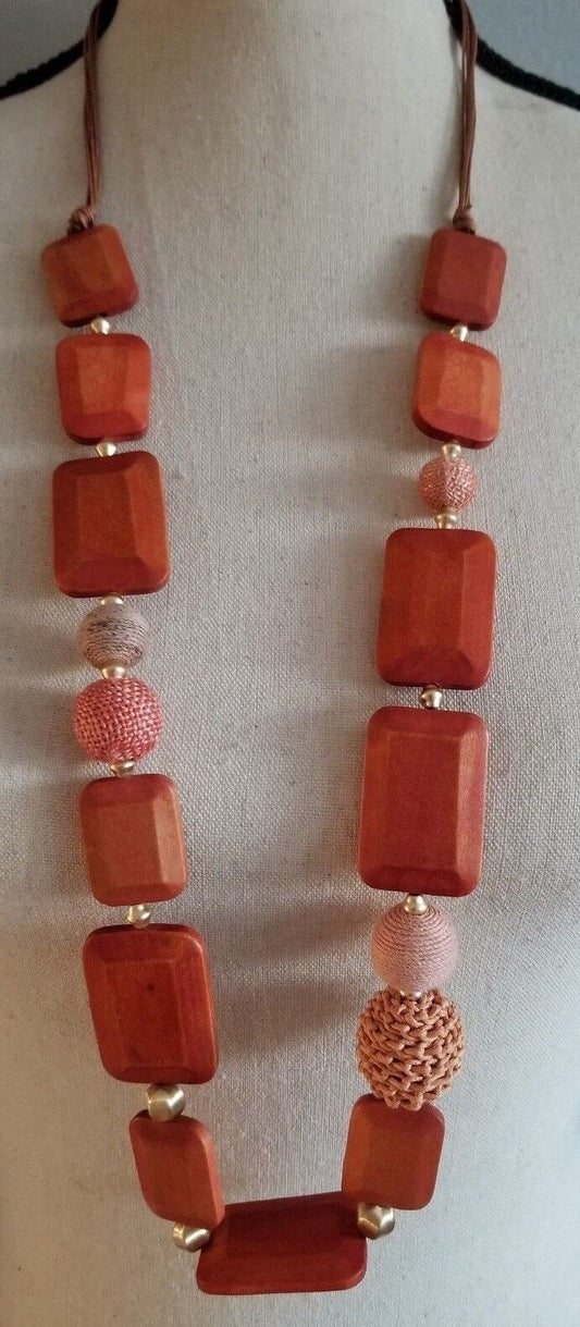 CHICO'S PINK BEADED LONG NECKLACE