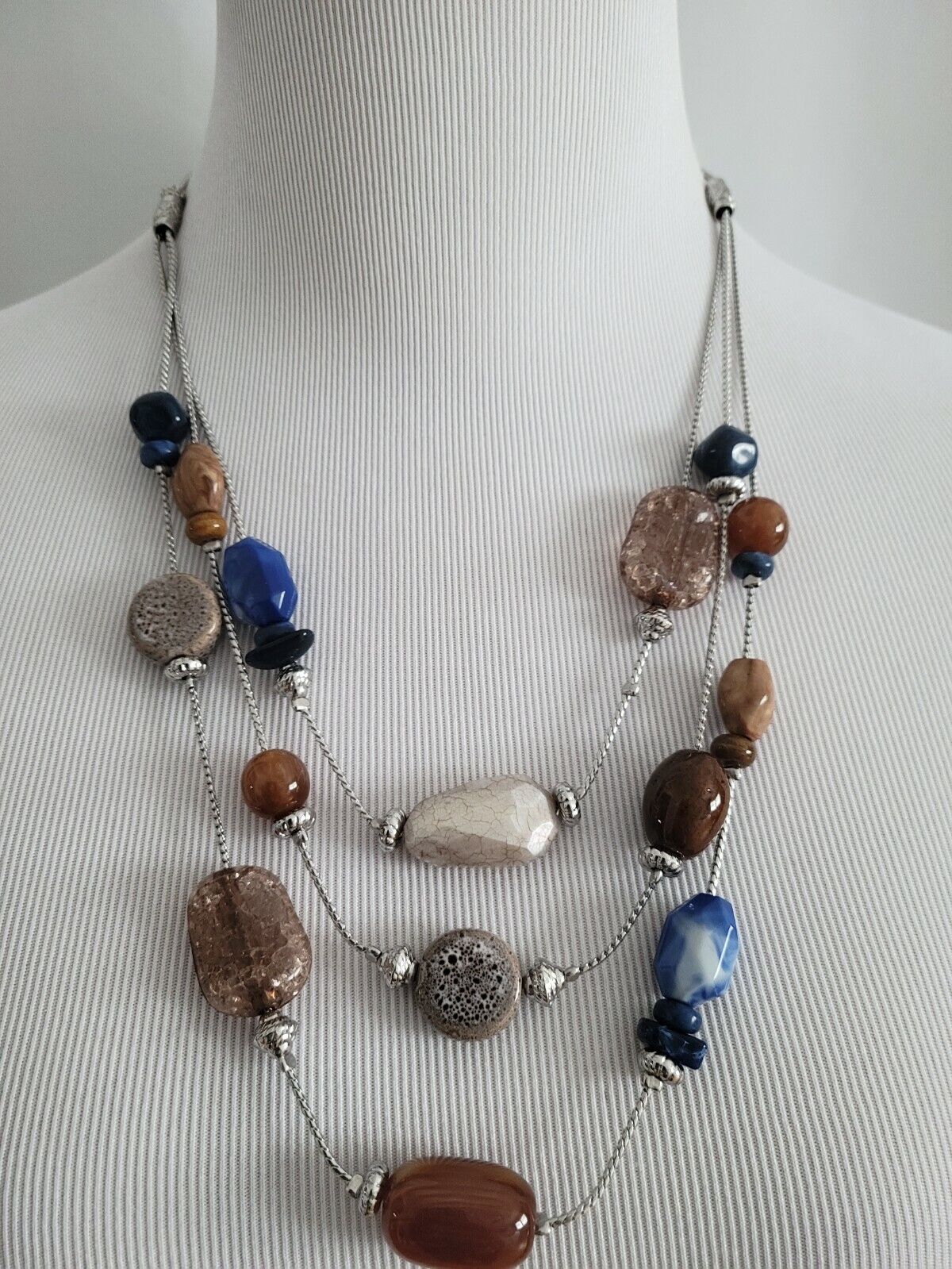 CHICO'S BROWN MULTI COLORED ILLUSION NECKLACE