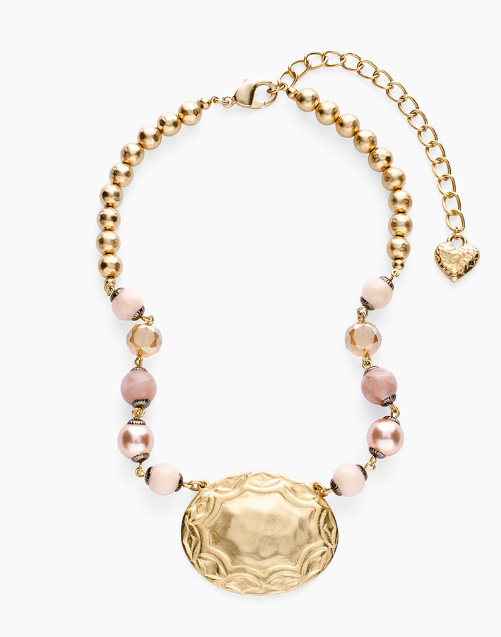 CHICO'S SHORT BLUSH STONE PENDANT NECKLACE