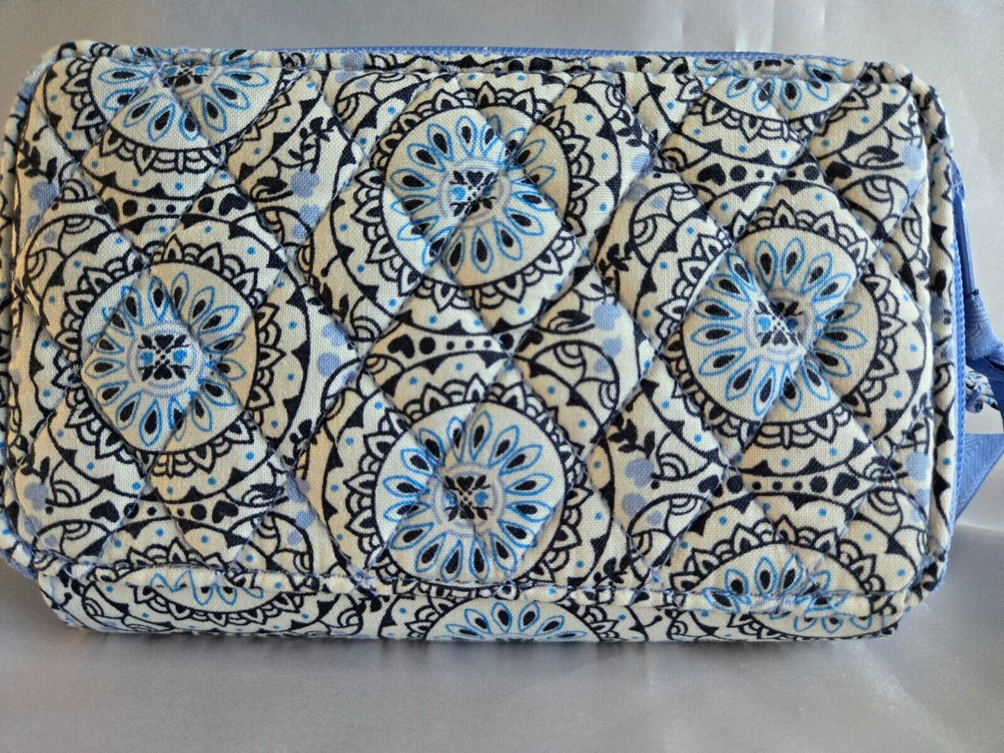 Vera Bradley RFID 3-in-1 Crossbody, Mini Sketched Medallion