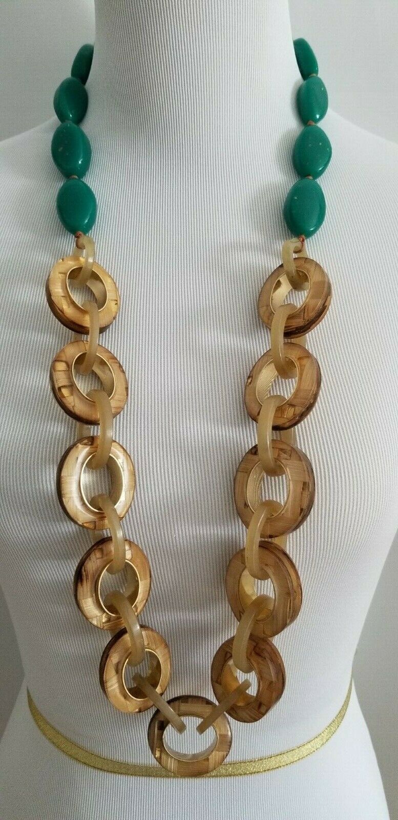 CHICO'S GREEN AND NEUTRAL CIRCLET NECKLACE