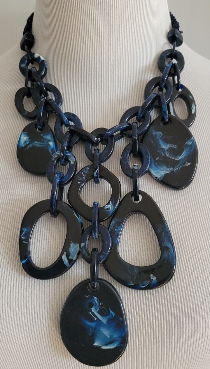 CHICO'S BLUE BIB NECKLACE