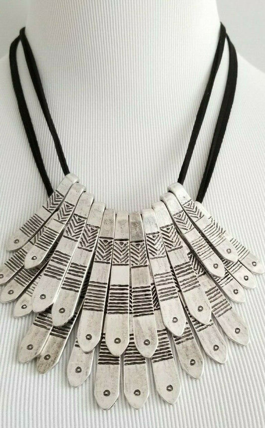 CHICO'S SILVER-TONE ETCHED BIB NECKLACE
