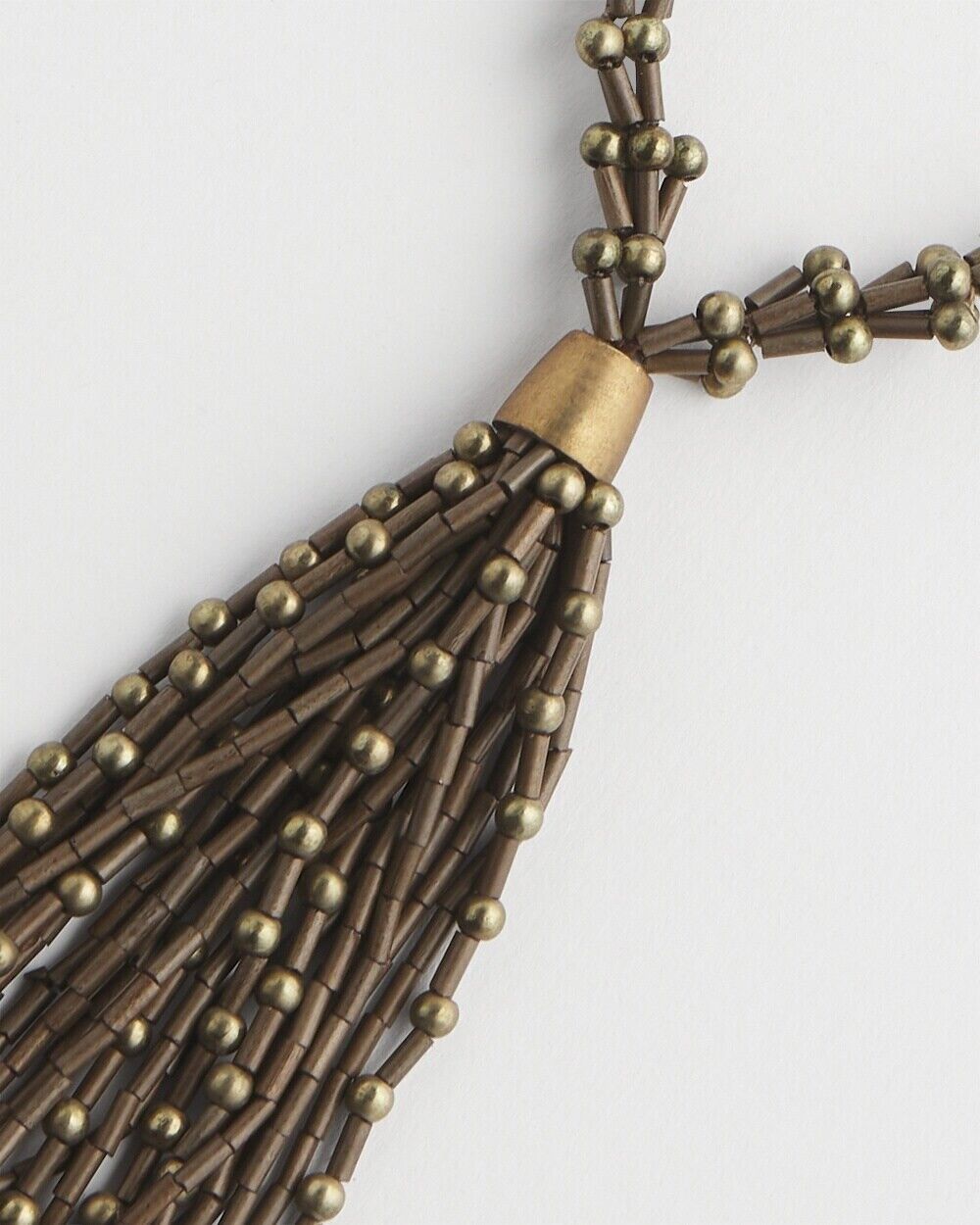 CHICO'S NEUTRAL TASSEL PENDANT NECKLACE