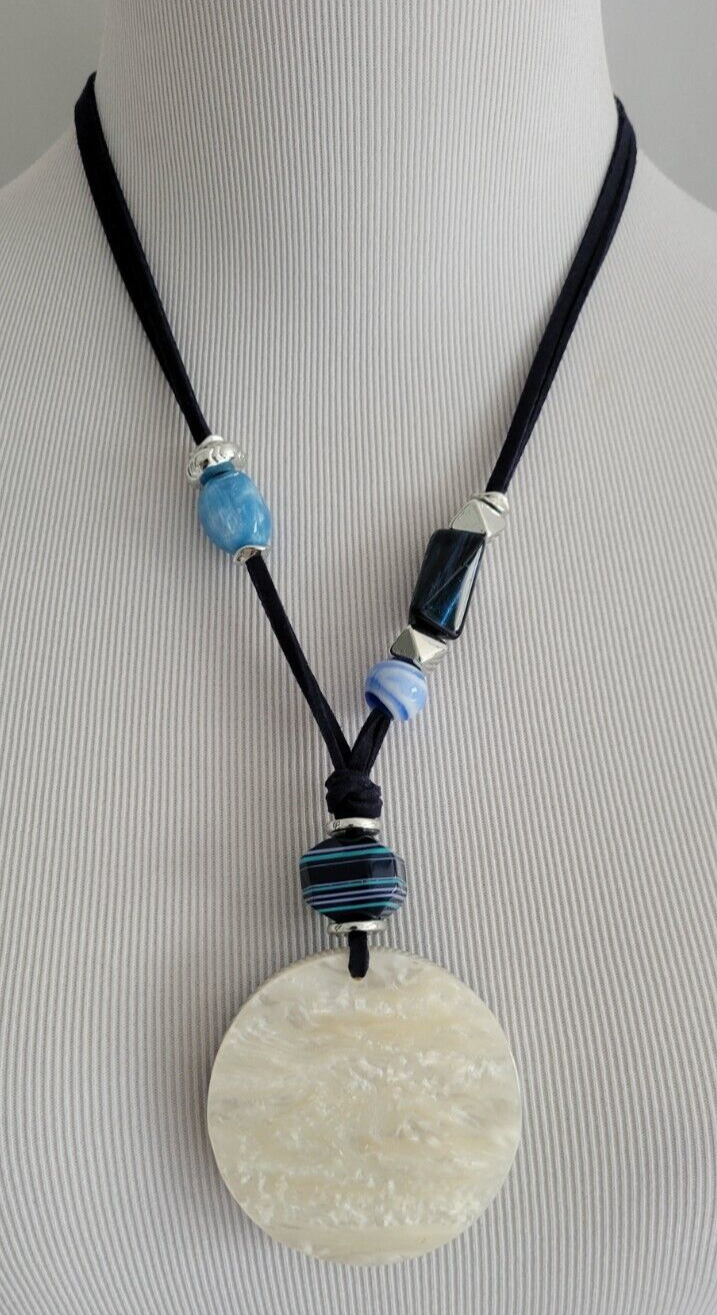 CHICO' S DOUBLE SIDED NAVY PENDANT NECKLACE