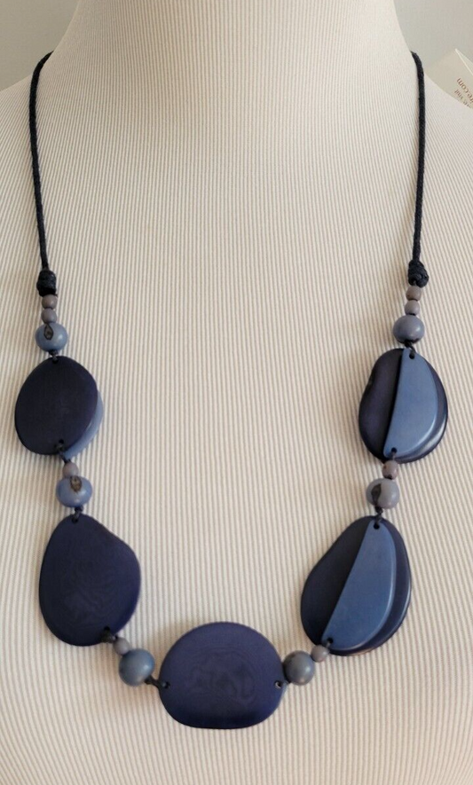 CHICO'S TAGUA ADJUSTABLE NECKLACE