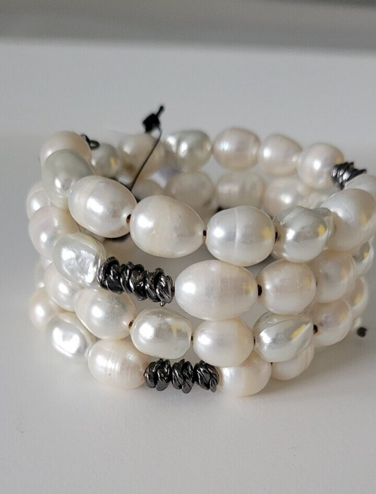 CHICO'S STRETCH PEARL BRACELET