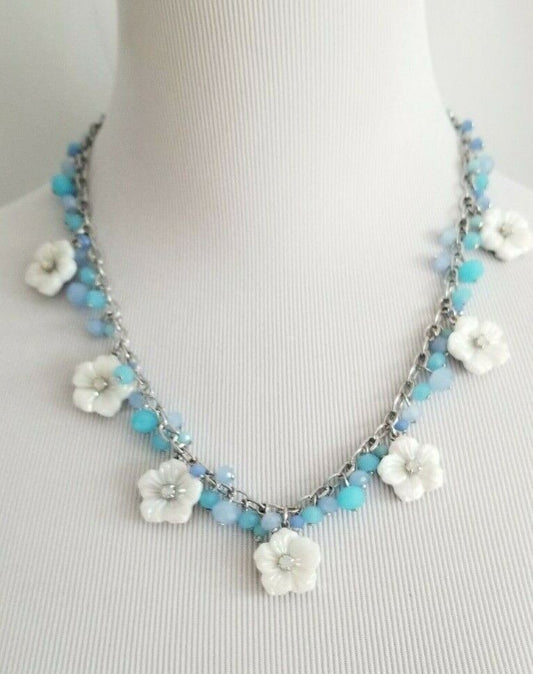 TALBOTS CARVED FLOWER STATEMENT NECKLACE