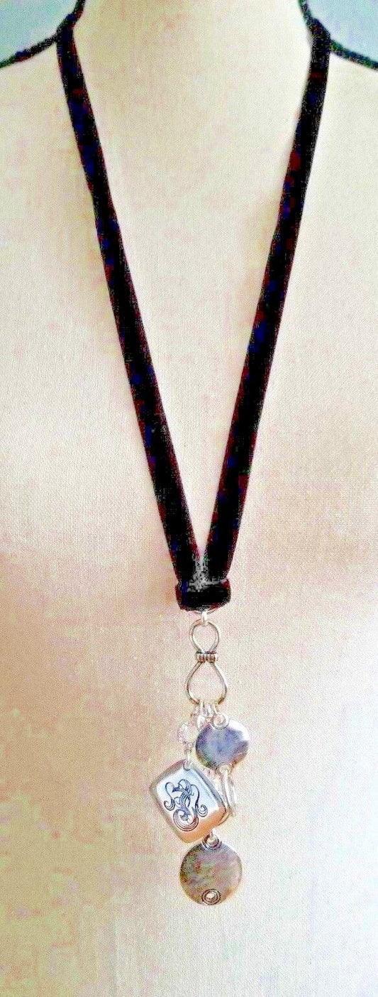 CHICO'S ARLO PENDANT NECKLACE