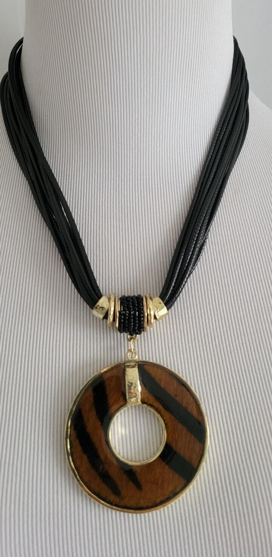 CHICO' S DAZZLING TIGER PENDANT NECKLACE