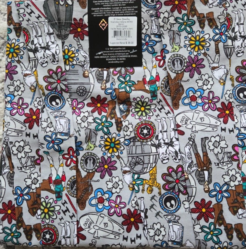 Vera Bradley Star Wars, Far, Far Away Light Vs Dark Adult Apron Tablier
