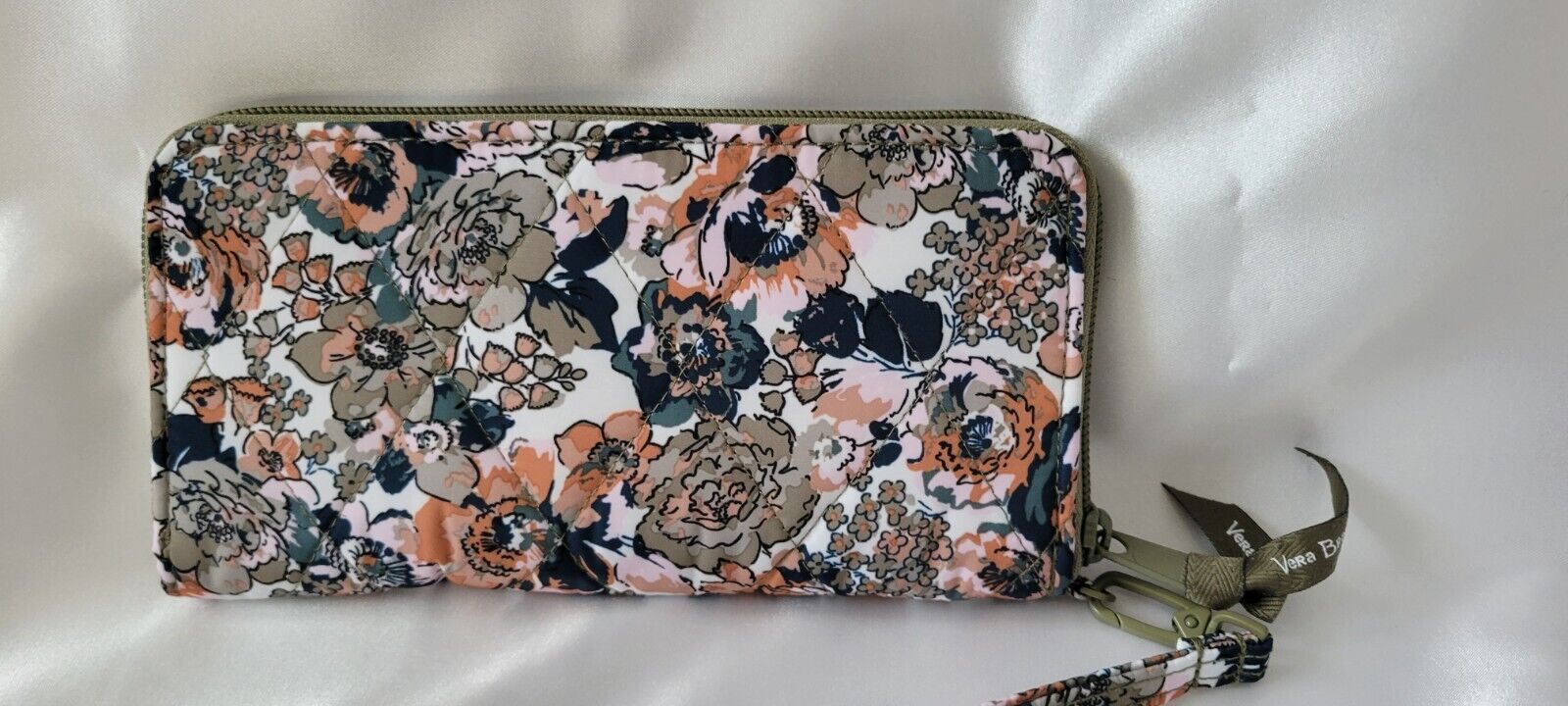 Vera Bradley Ultralight RFID Accordion Wristlet,Petite Exuberant Floral Wristlet