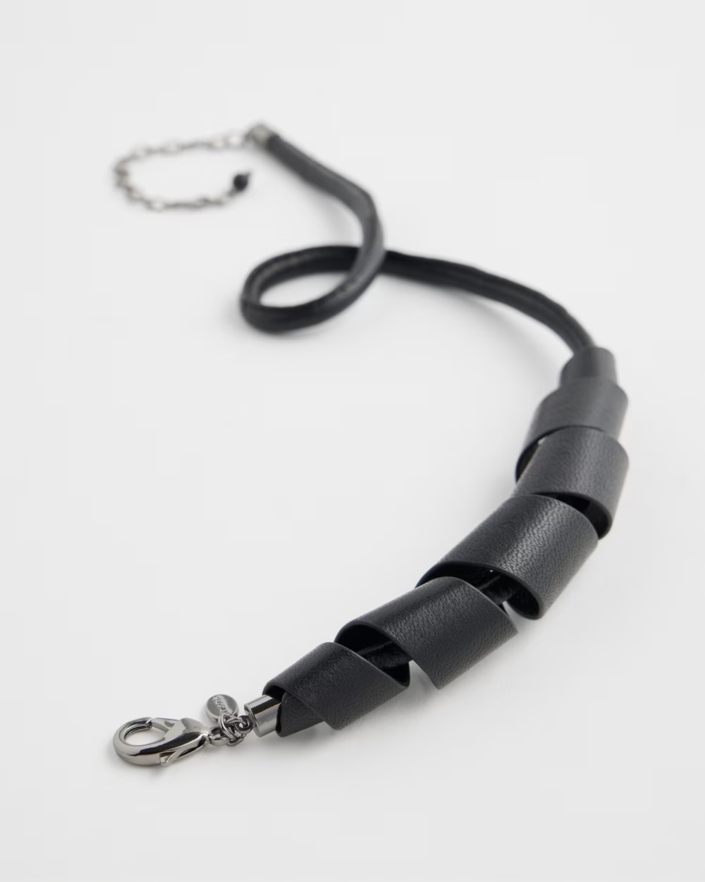CHICO' S LEATHER TWIST NECKLACE