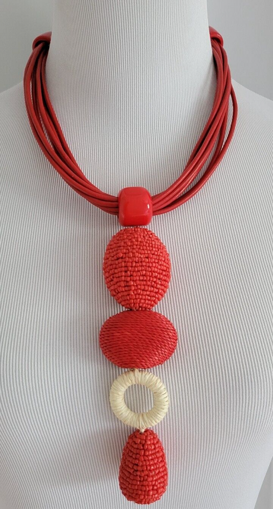CHICO' S RED SEED BEAD PENDANT NECKLACE