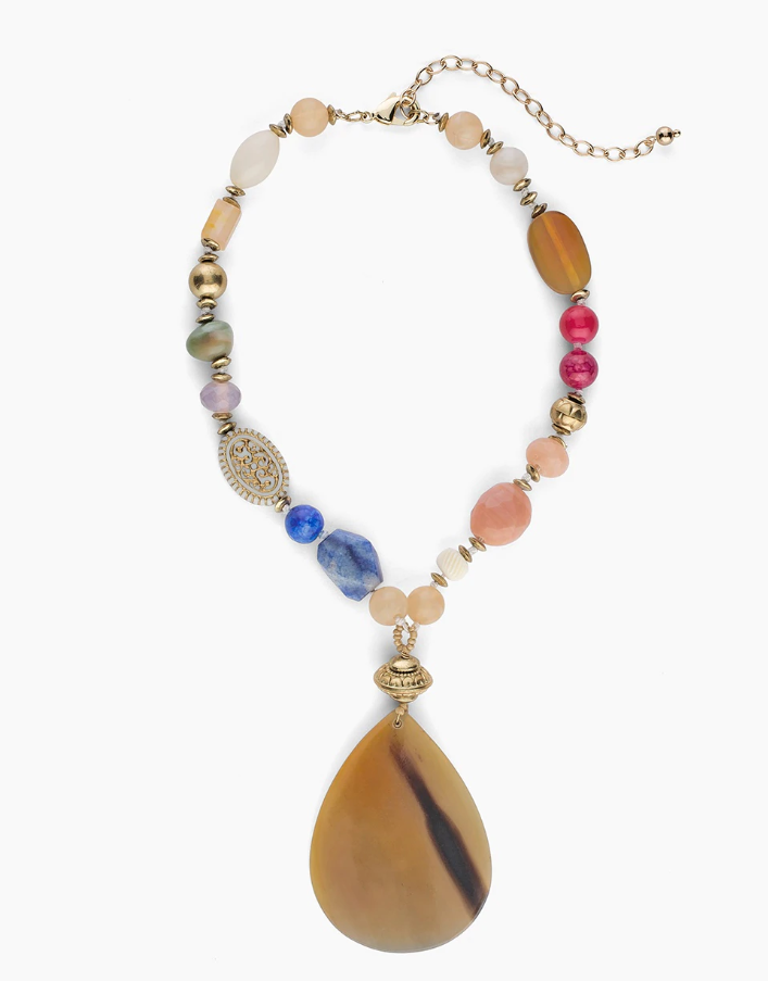 CHICO' S SHORT MULTI-COLORED MIXED-BEAD PENDANT NECKLACE