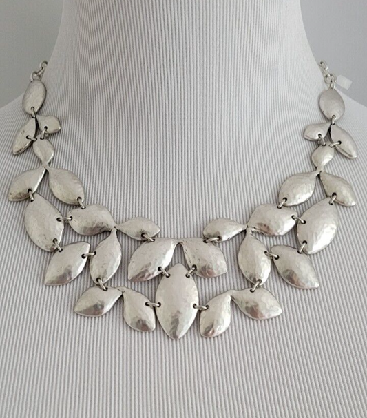 CHICO' S LEAF BIB NECKLACE