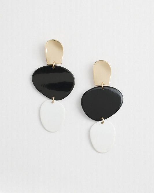 CHICO'S NO DROOP TWO TONE LINEAR EARRINGS