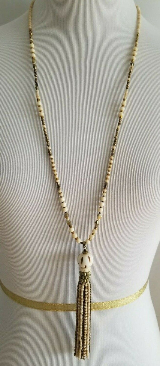 CHICO'S NEUTRAL TASSEL PENDANT NECKLACE