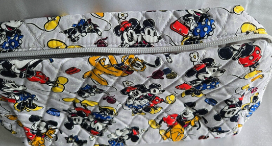 Vera Bradley Essential Medium Cosmetic, Mickey Mouse Family Fun Multi
