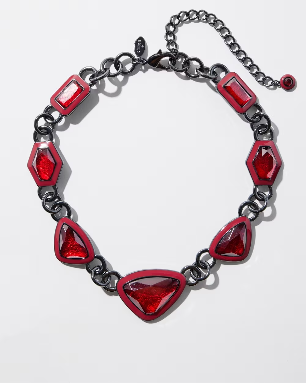 CHICO' S RED STONE SHORT NECKLACE