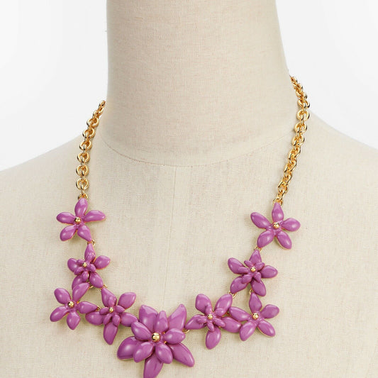 TALBOTS ENAMEL FLOWER NECKLACE