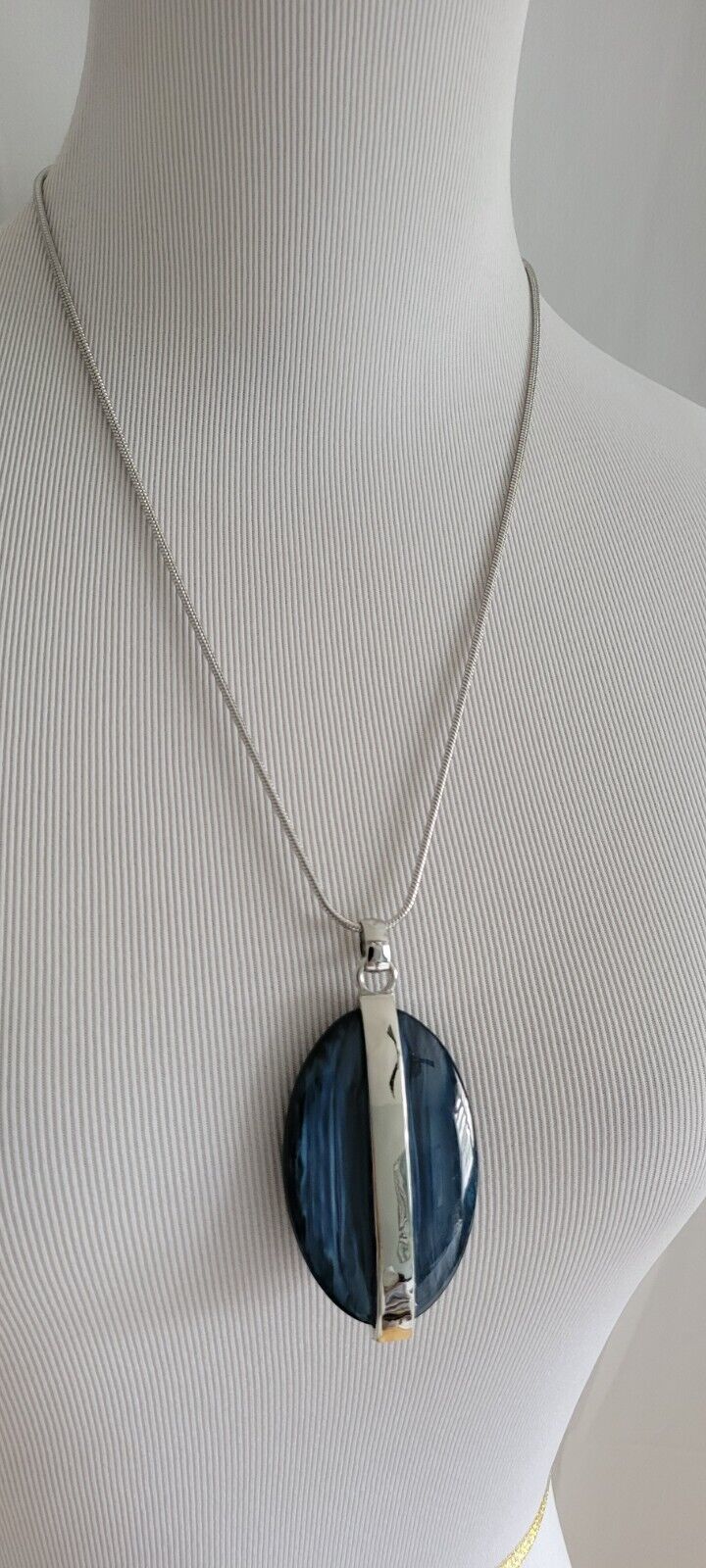 CHICO' S SILVER REVERSIBLE ADJUSTABLE PENDANT NECKLACE