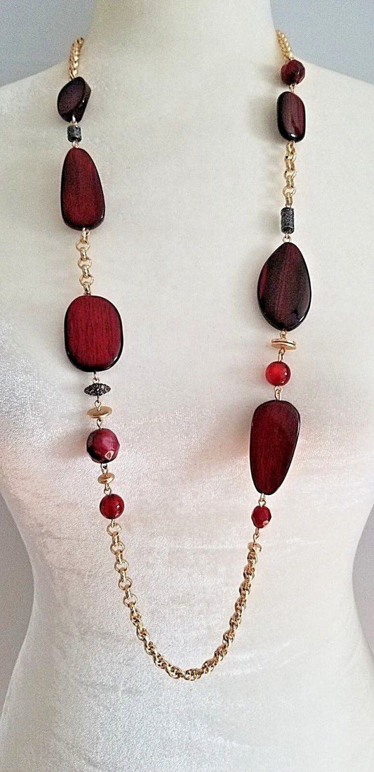 CHICO'S RED AND GOLD-TONE SINGLE-STRAND NECKLACE