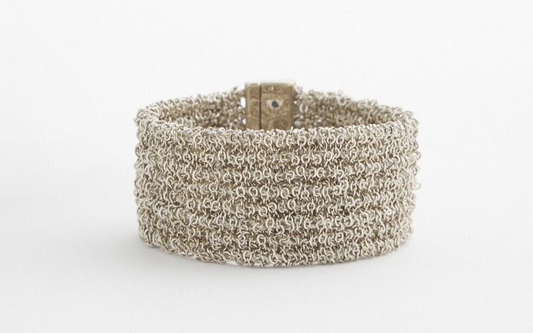 CHICO'S MESH MAGNETIC BRACELET