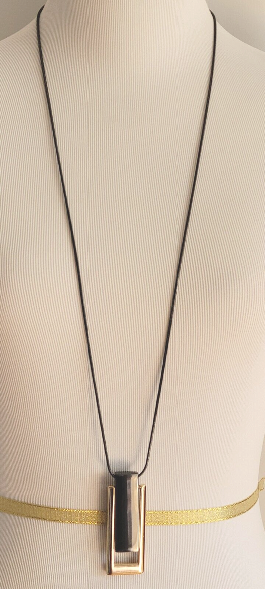 CHICO'S LONG ADJUSTABLE PENDANT NECKLACE