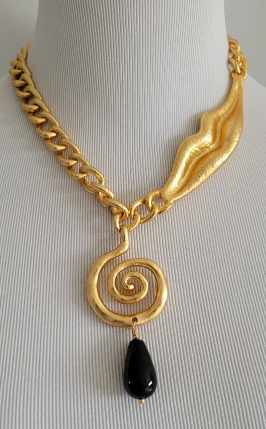 CHICO' S ONYX SWIRL Y- NECKLACE