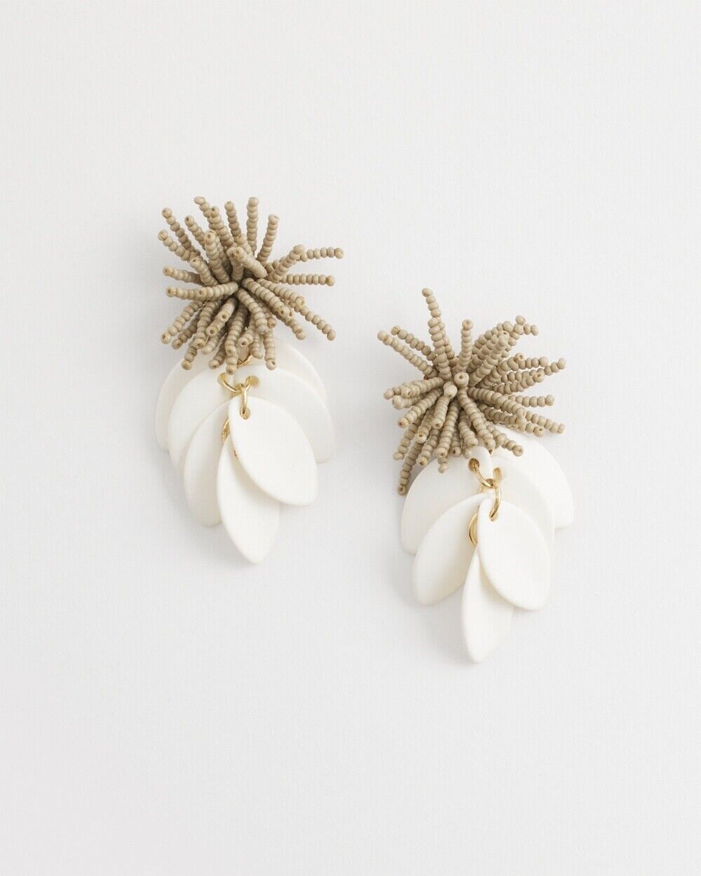 CHICO'S NO DROOP WHITE PETAL EARRINGS