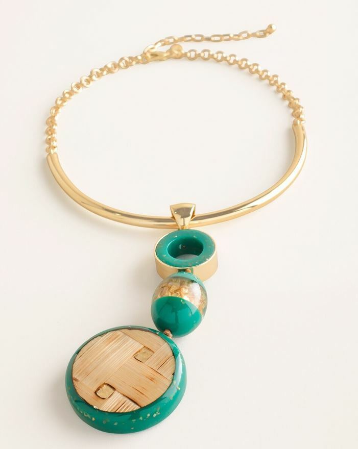 CHICO'S GREEN AND NEUTRAL COLLAR PENDANT NECKLACE