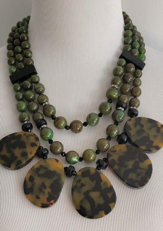 CHICO'S TORT BIB NECKLACE