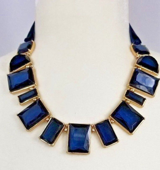 CHICO'S CORRIN BIB NECKLACE