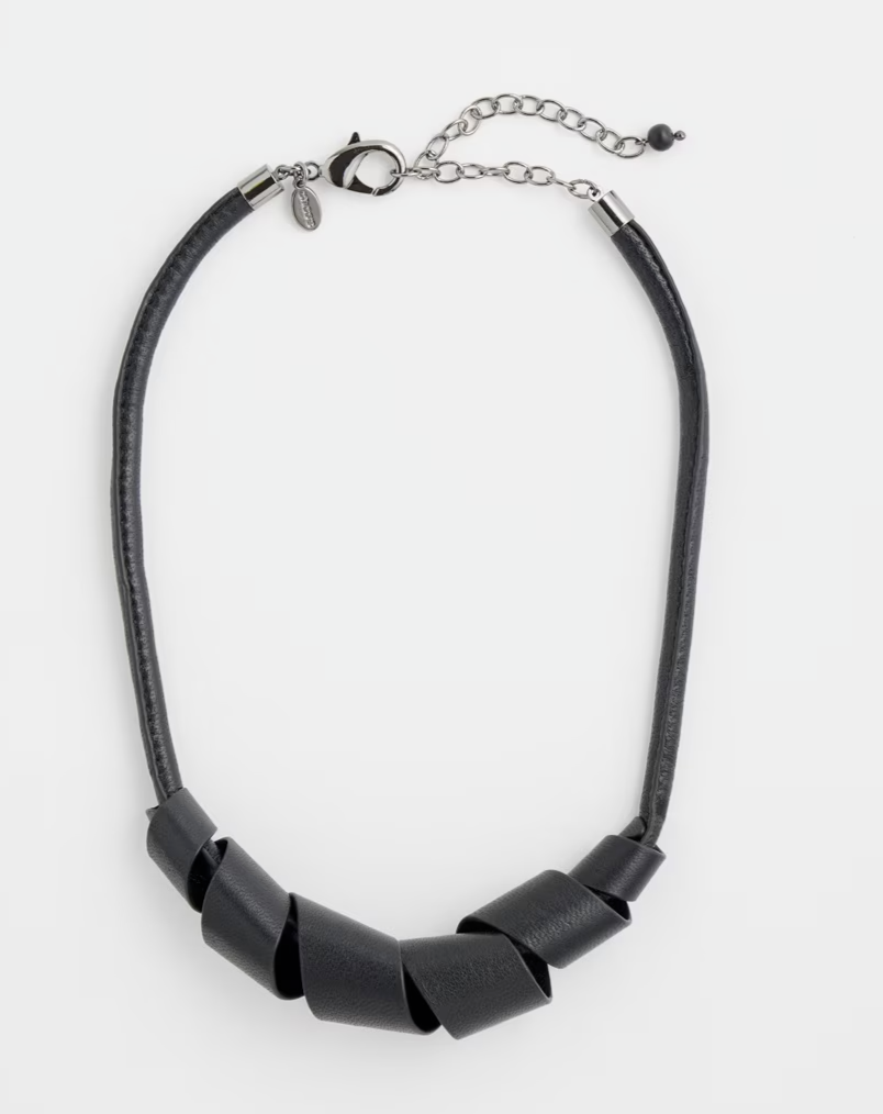 CHICO' S LEATHER TWIST NECKLACE