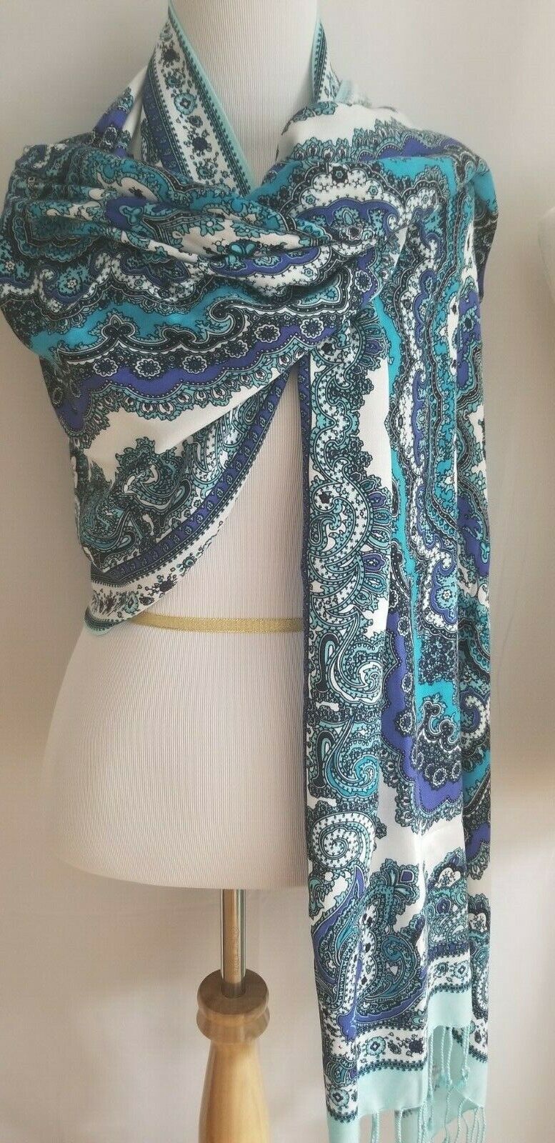 TALBOTS OCCASION WRAP MEDALLION
