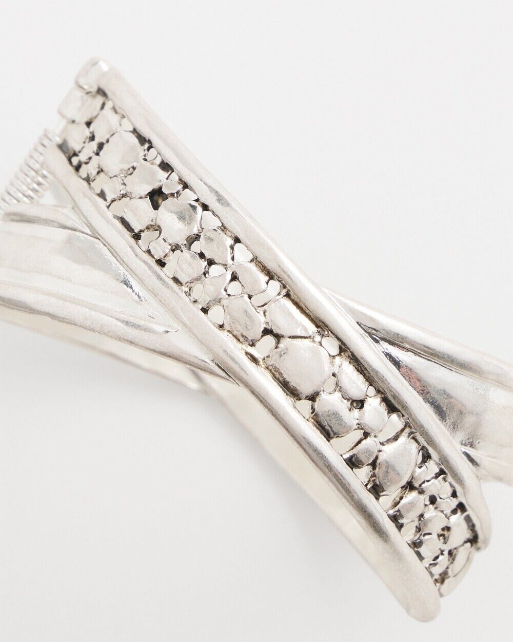 CHICO'S CROSSOVER HINGE BRACELET
