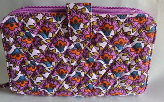 Vera Bradley Essential Tab Wallet, Scaevola Fan