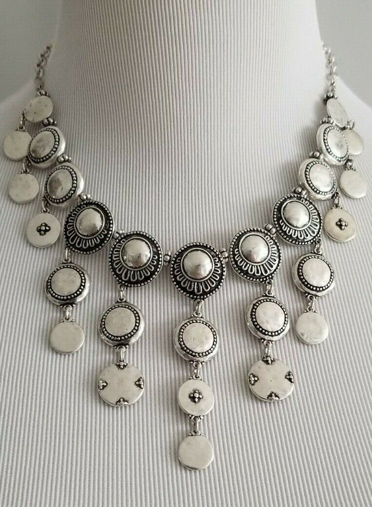 CHICO'S SILVER-TONE CIRCLE BIB NECKLACE