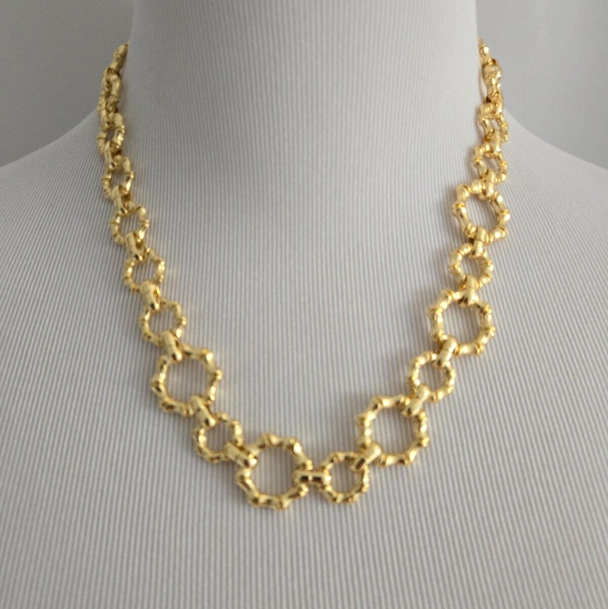 TALBOTS TWISTED LINK NECKLACE