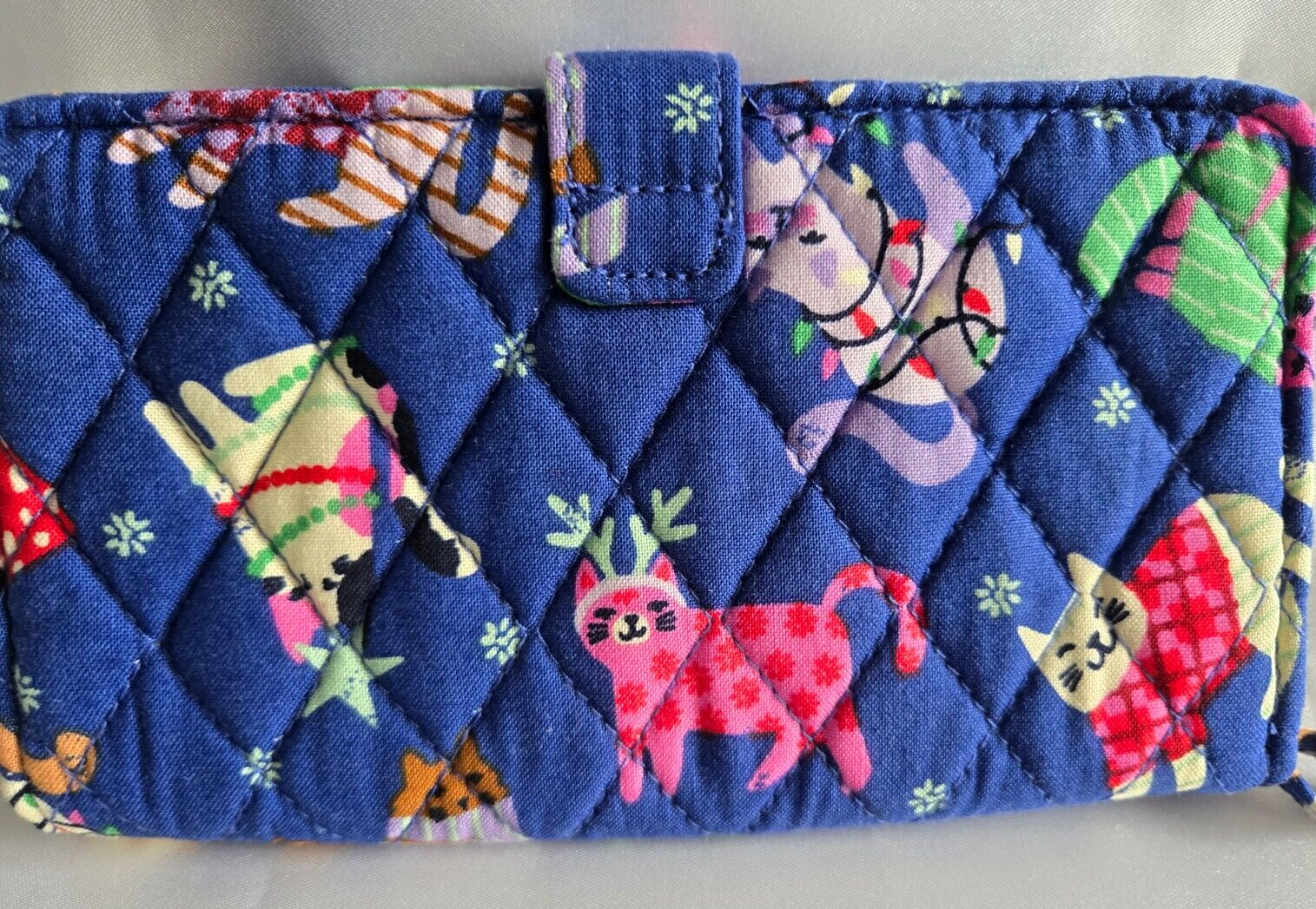 Vera Bradley Phone Wristlet, Catnip Christmas