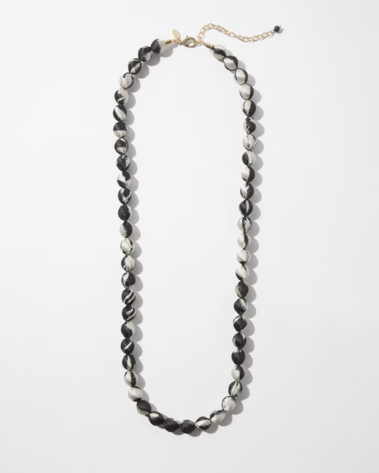 CHICO'S BLACK & WHITE PRINTED SINGLESTRAND NECKLACE
