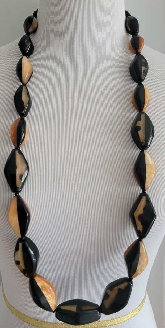 CHICO' S ANIMAL PRINT SINGLE NECKLACE
