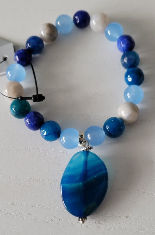 CHICO'S JADE AND AGATE STRETCH BRACELET