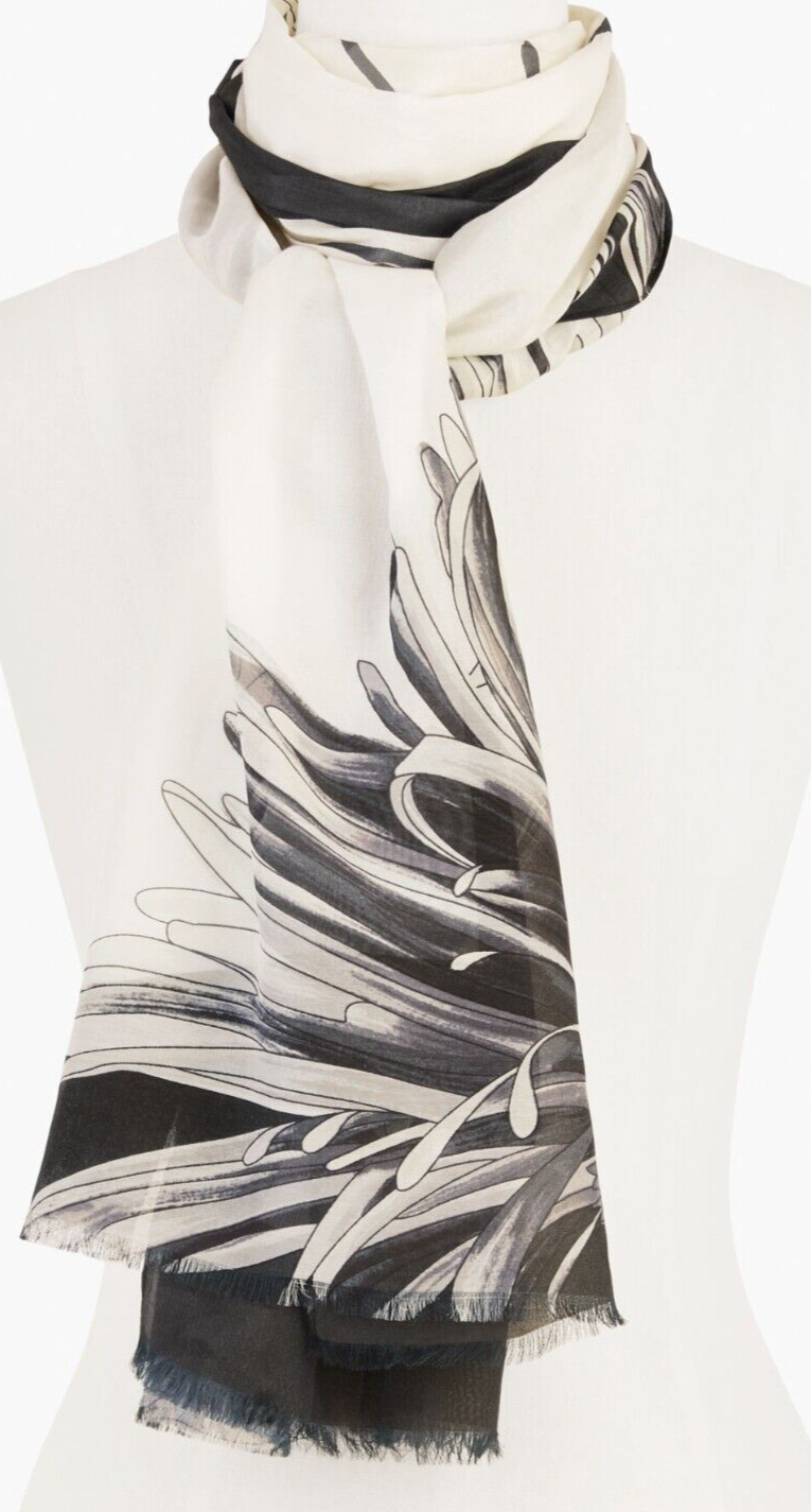 TALBOTS CHRYSANTHEMUM BLOOMS OBLONG SCARF