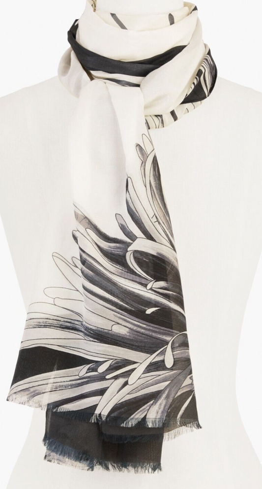 TALBOTS CHRYSANTHEMUM BLOOMS OBLONG SCARF