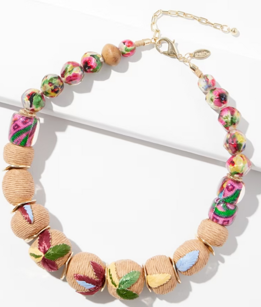 CHICO' S FLORAL SINGLE STRAND NECKLACE