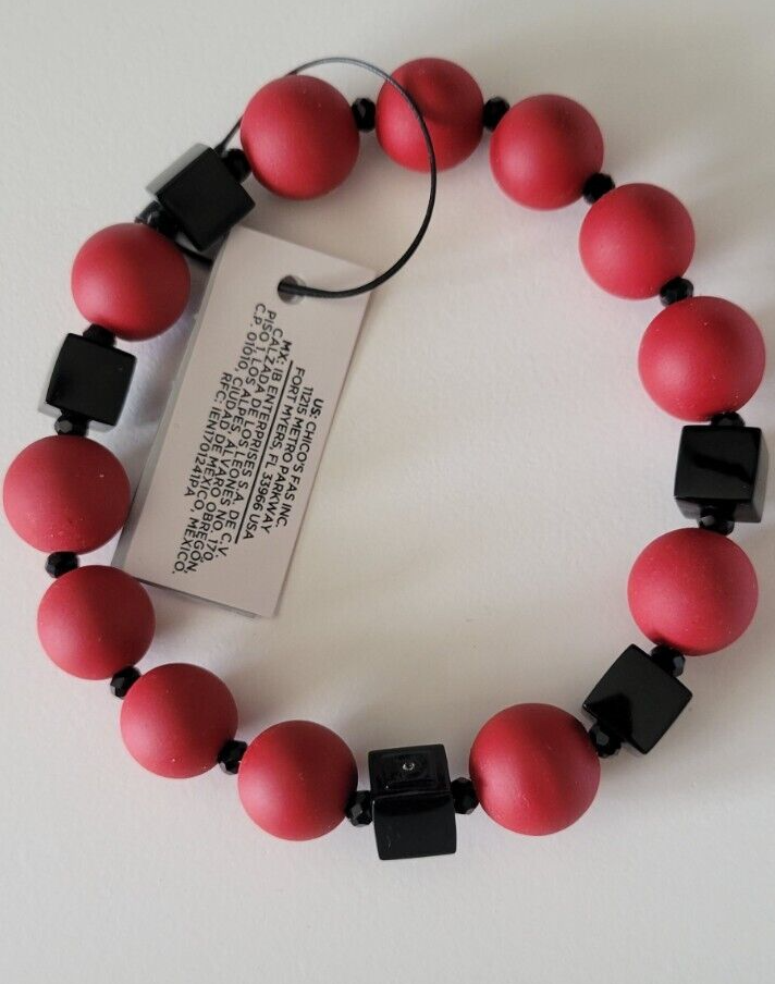 CHICO'S MATTE RED SQUARE STRETCH BRACELET