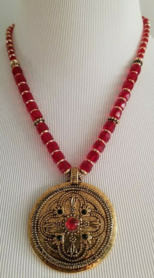 CHICO'S RED TEXTURED PENDANT NECKLACE